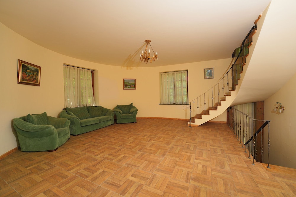 Presidential Townhome photo 2