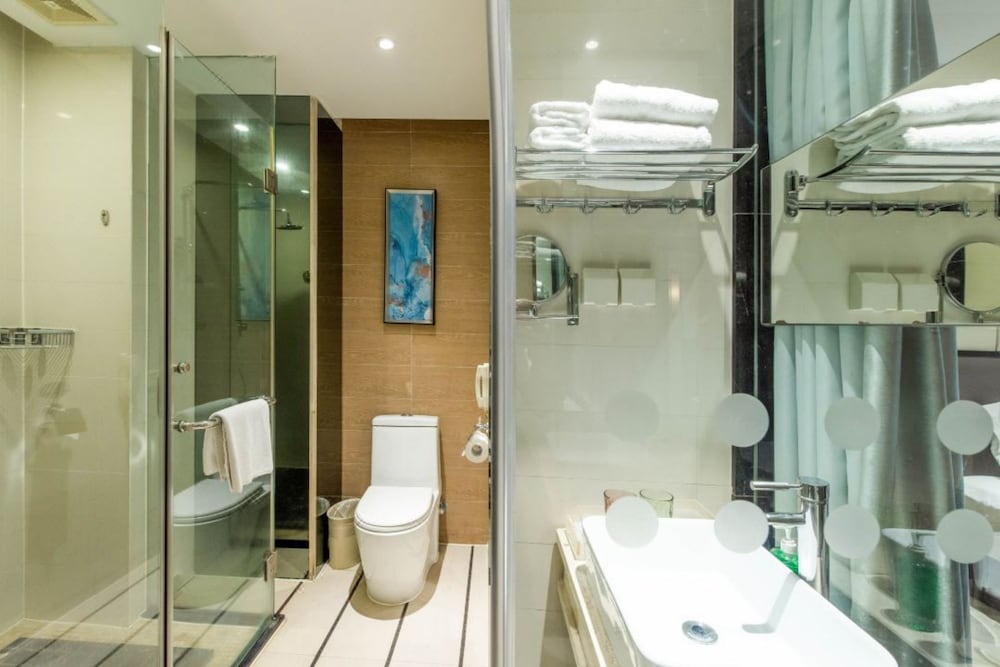 Superior Single Room, City View photo 3