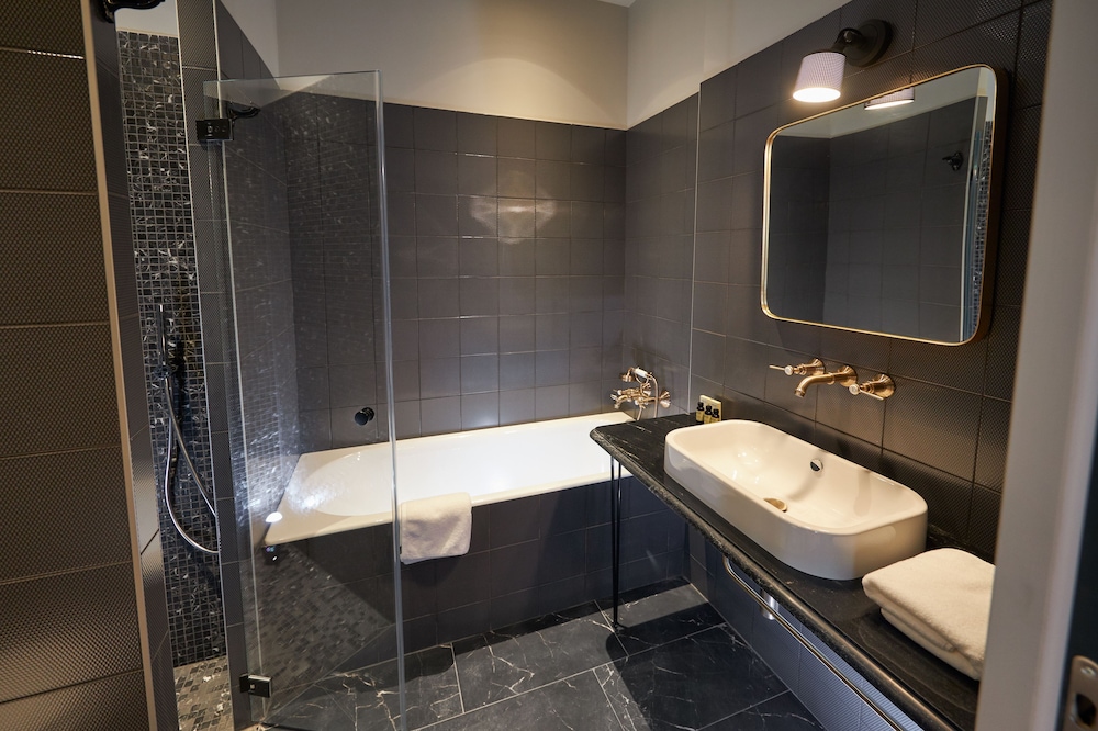 Superior Double Room - Photo 3