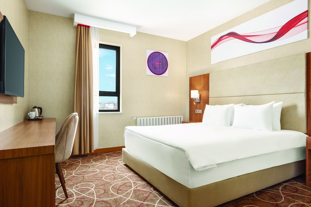 Superior Room, 1 King Bed, Non Smoking - Photo 1