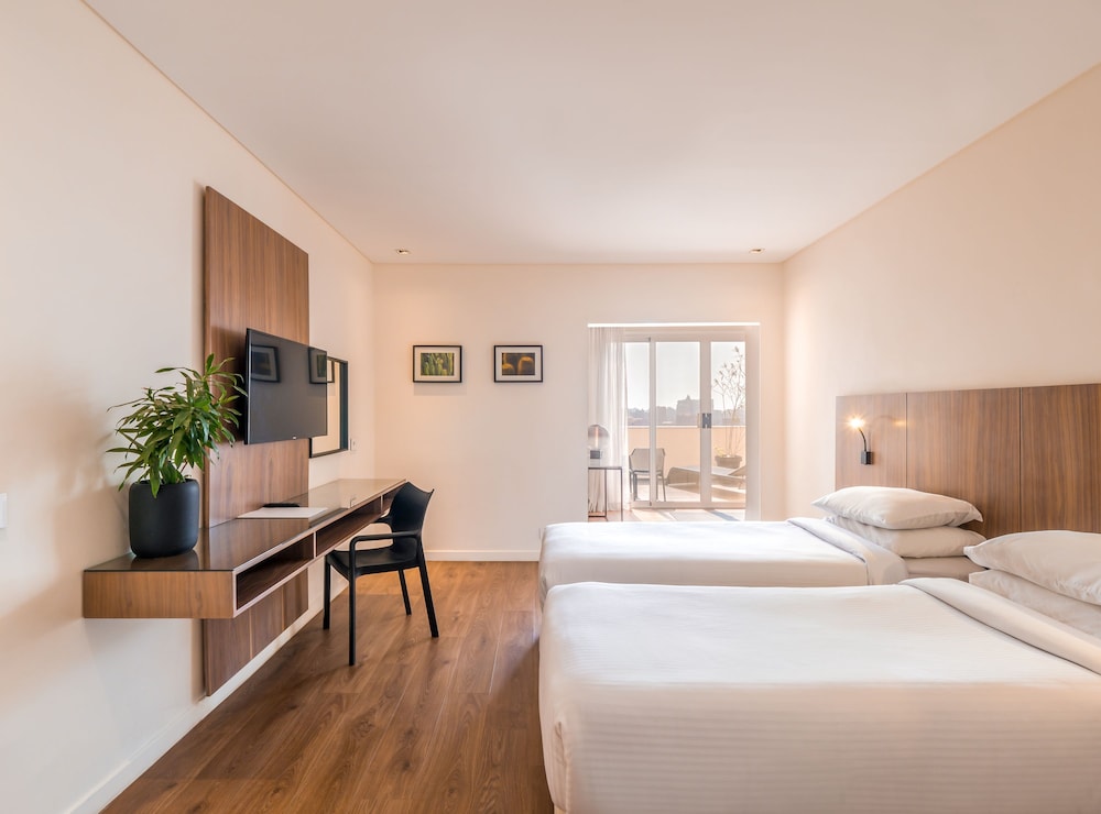 Superior Double or Twin Room, Balcony