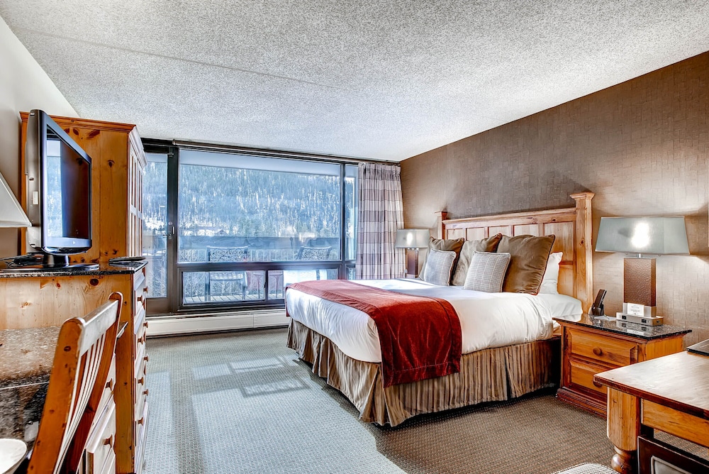 Room, 1 King Bed, Balcony (Hotel) - Photo 2