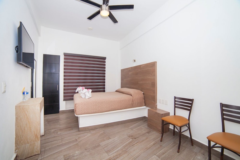 Basic Double or Twin Room photo 2