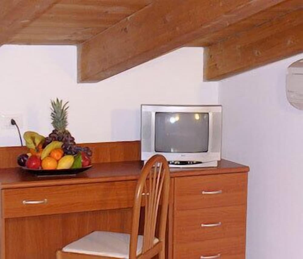 Double room in attic photo 3