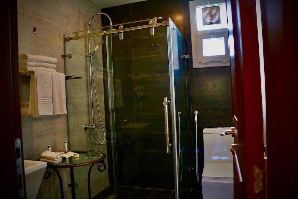 Suite with Private Pool - Photo 6