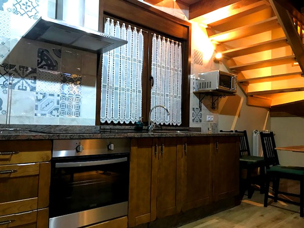 Duplex, 1 Bedroom, Mountain View photo 3