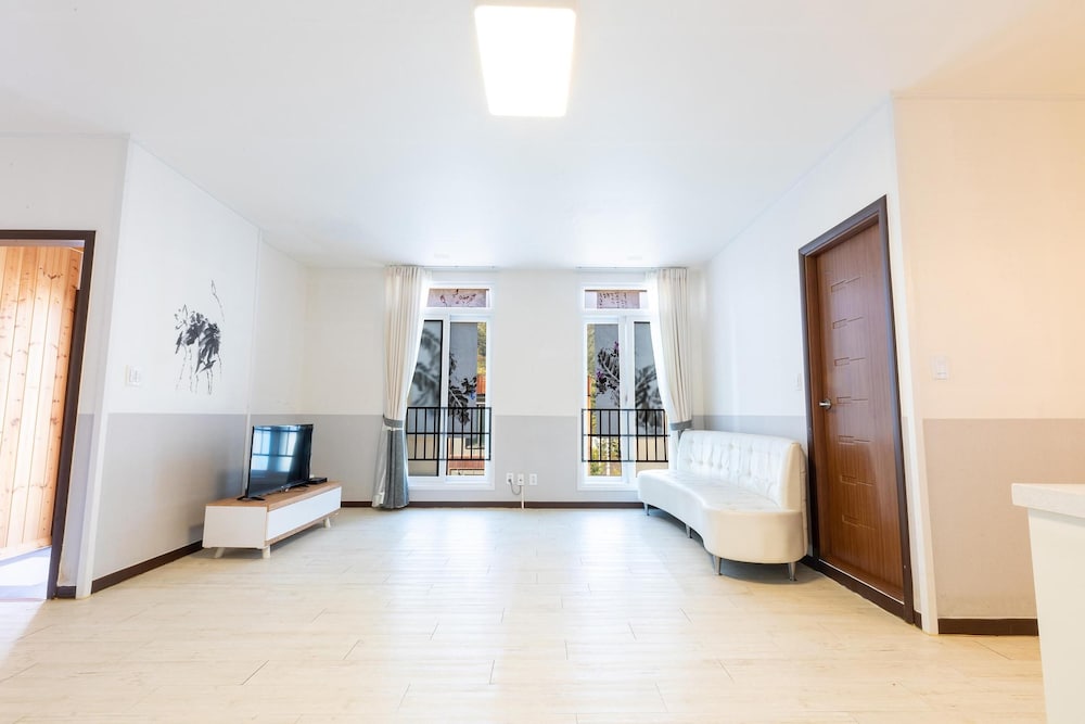 Basic Room, 1 Bedroom (mul) photo 2