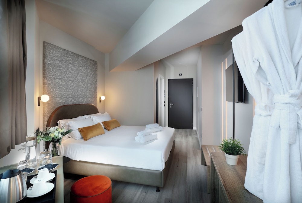 Deluxe Double or Twin Room, Hill View - Photo 2