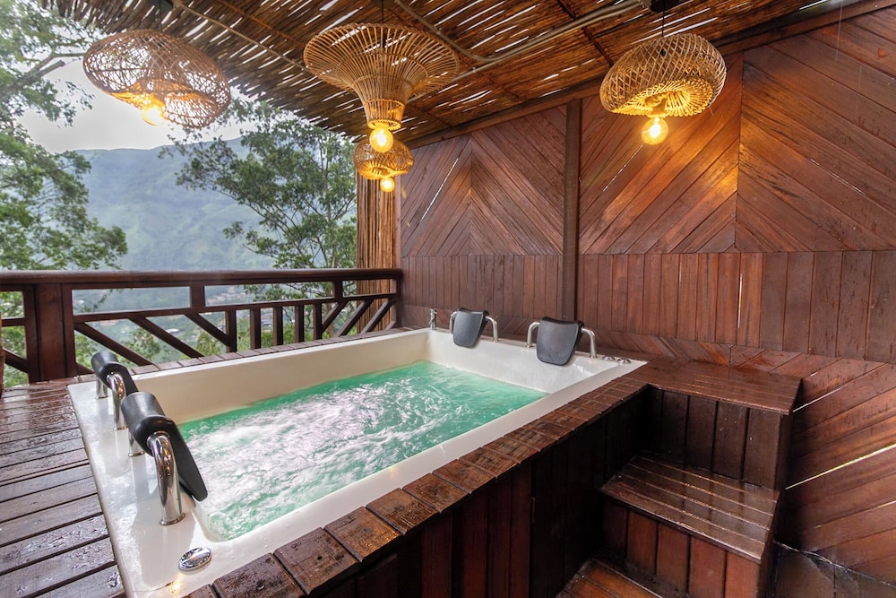 Deluxe Chalet, Mountain View