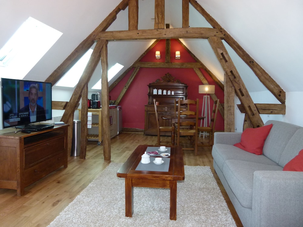 Penthouse, Kitchenette