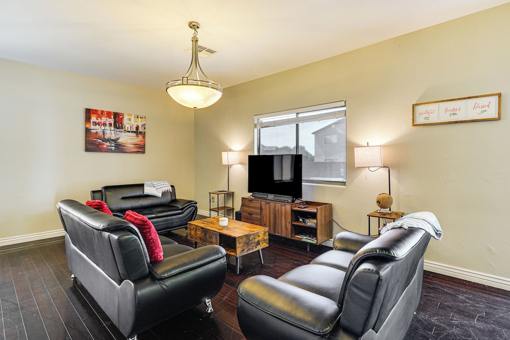 House (4 Bedrooms)