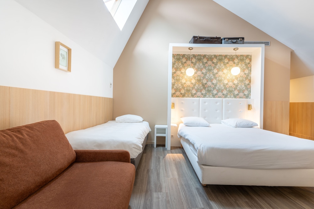 Deluxe Studio Suite, Multiple Beds, Non Smoking, Kitchenette photo 3
