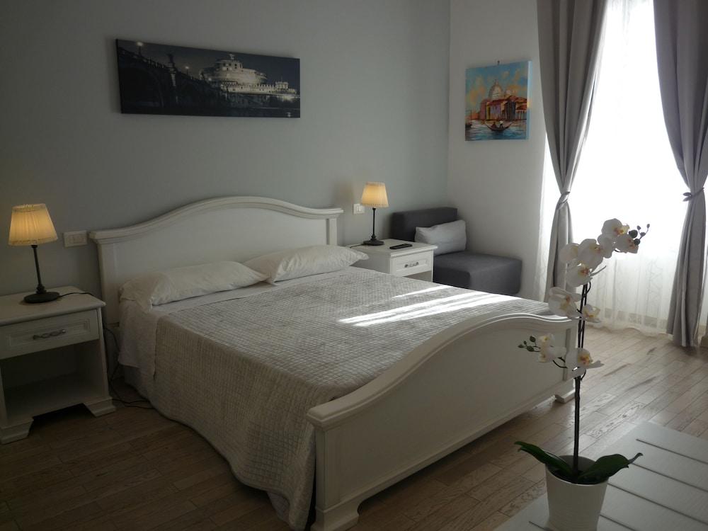 Deluxe Double Room photo 3