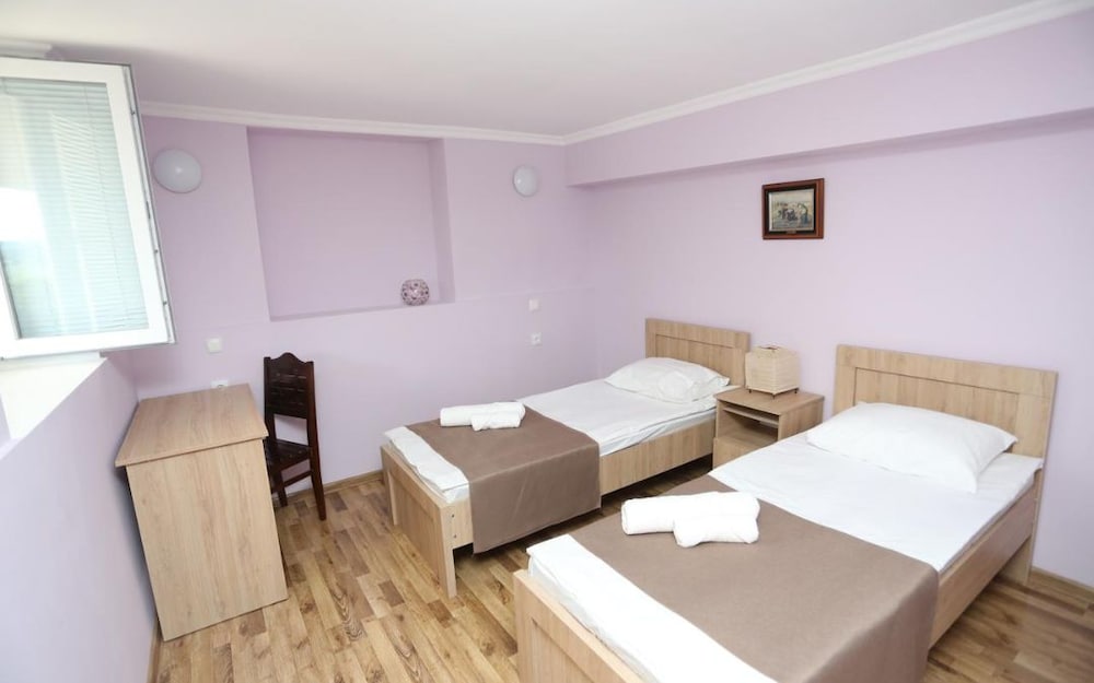 Standard Twin Room, 2 Twin Beds, Non Smoking photo 1