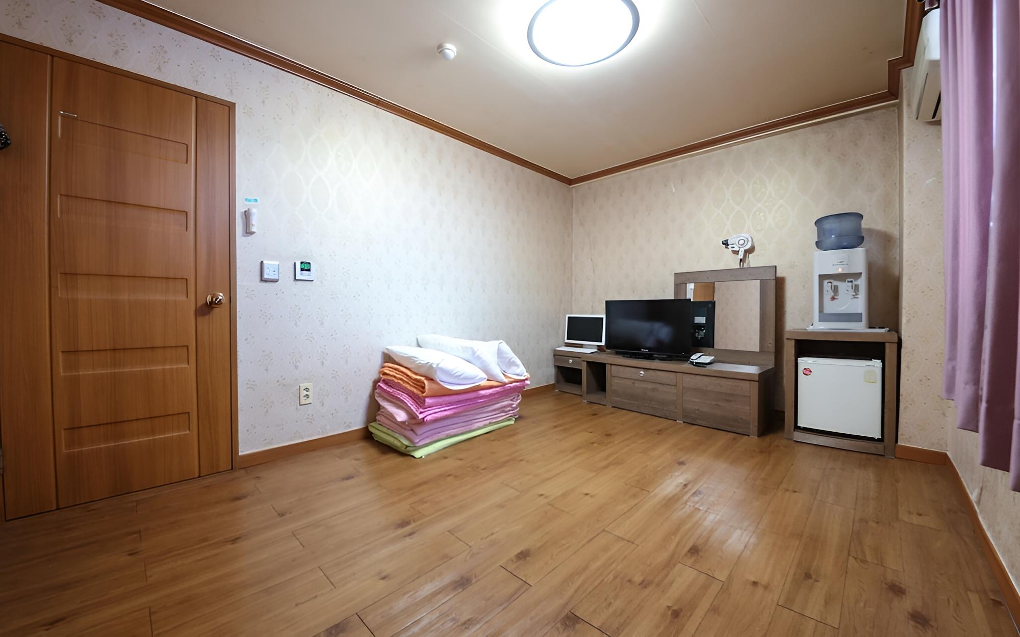 Room (Ondol Room) photo 2