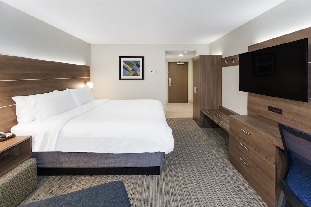 Standard Room, 1 King Bed, Accessible (Communications, Mobility, Access Tub) - Photo 2
