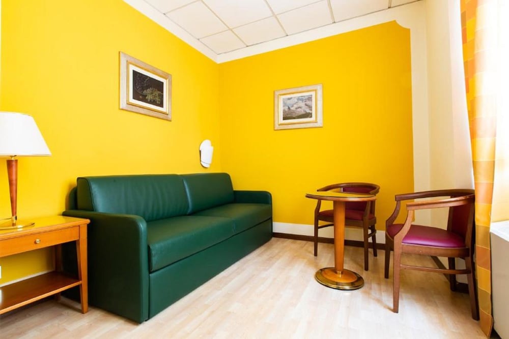 Standard Quadruple Room - Photo 4