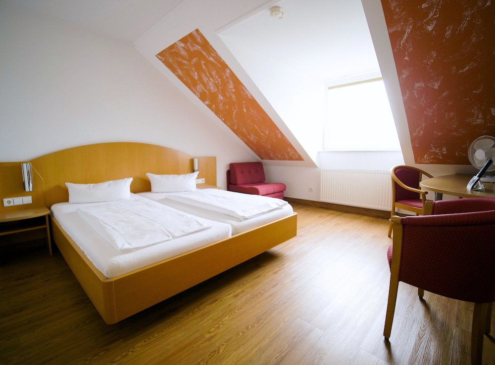 Double Room - Photo 3