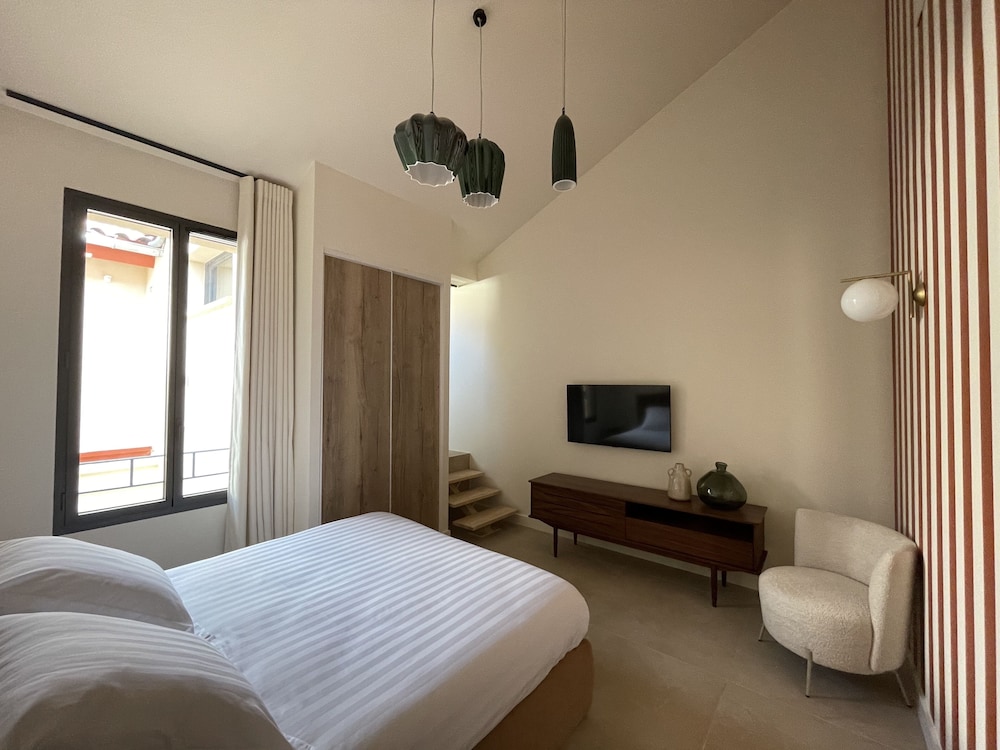 Deluxe Double Room photo 3