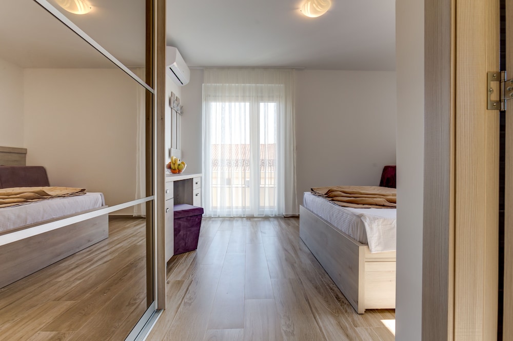 Standard Studio, 1 Double Bed with Sofa bed
