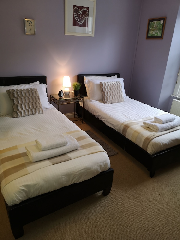 Comfort Twin Room, 2 Twin Beds photo 3