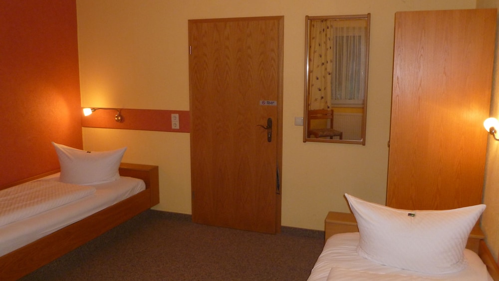 Twin Room photo 1
