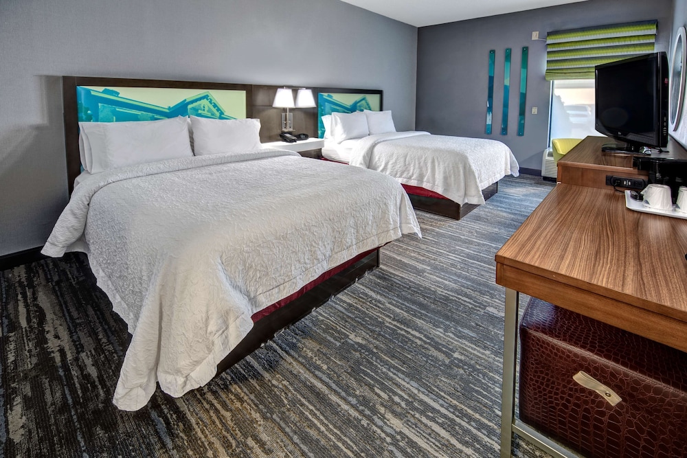 Room, 2 Queen Beds, Accessible, Non Smoking - Photo 2