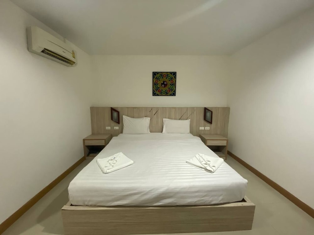 Standard Double Room - Photo 5