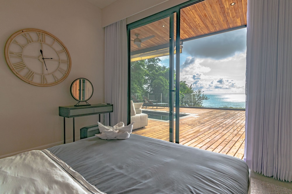 Luxury Villa photo 1