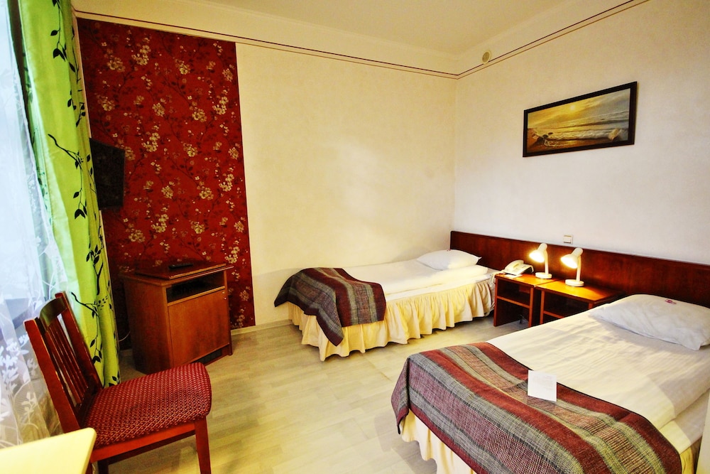 Double or Twin Room - Photo 20