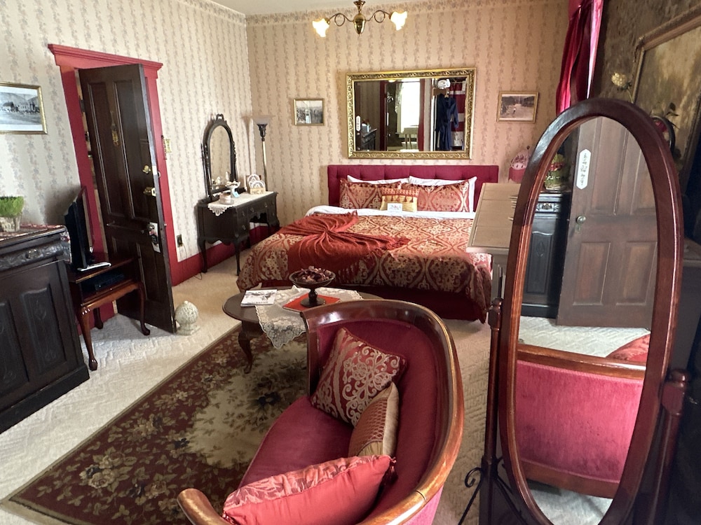 Romantic Suite, 1 King Bed (Room 10) photo 3