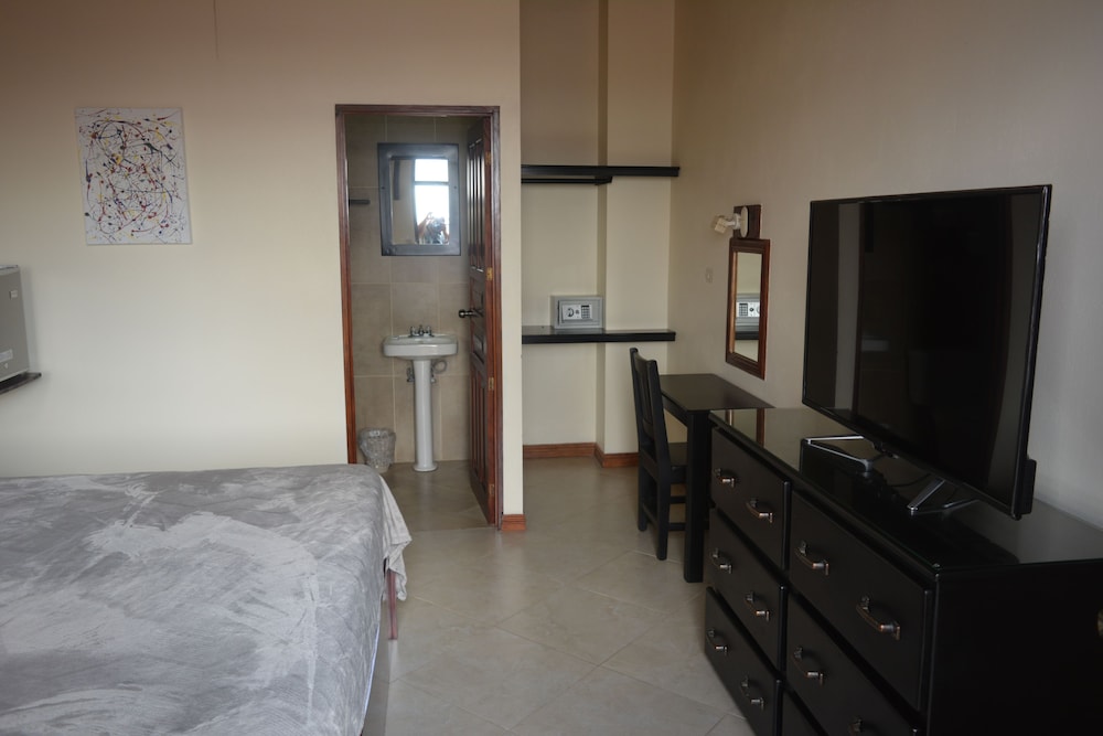 Double Room, 1 King Bed photo 1