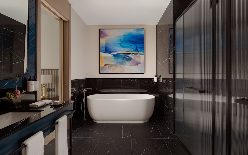 Suite, 1 King Bed, Club Lounge Access (Terrace) - Photo 5