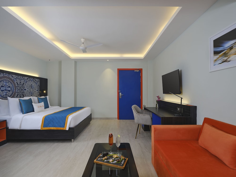 Luxe Room - Photo 3