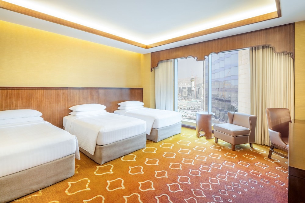 Deluxe Room, Multiple Beds (View) photo 3