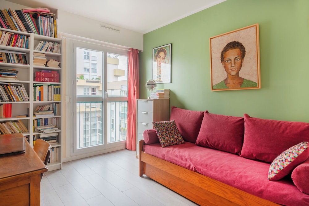Classic Apartment photo 1