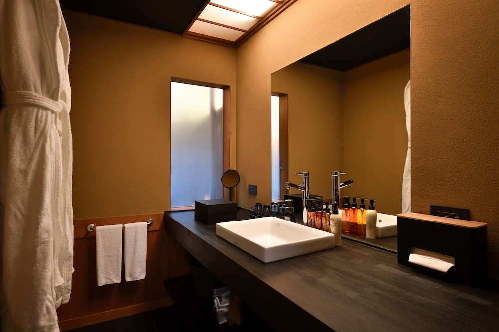 Japanese Style Twin Bed Room with Onsen (No smoking) photo 2