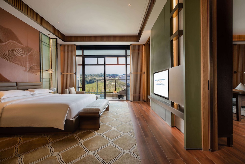 Presidential Suite, 1 King Bed, Non Smoking photo 1