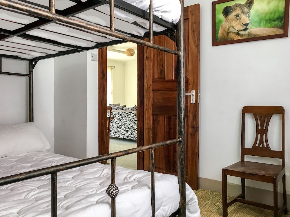 Standard Double Room, 1 Bedroom, Shared Bathroom, Ground Floor