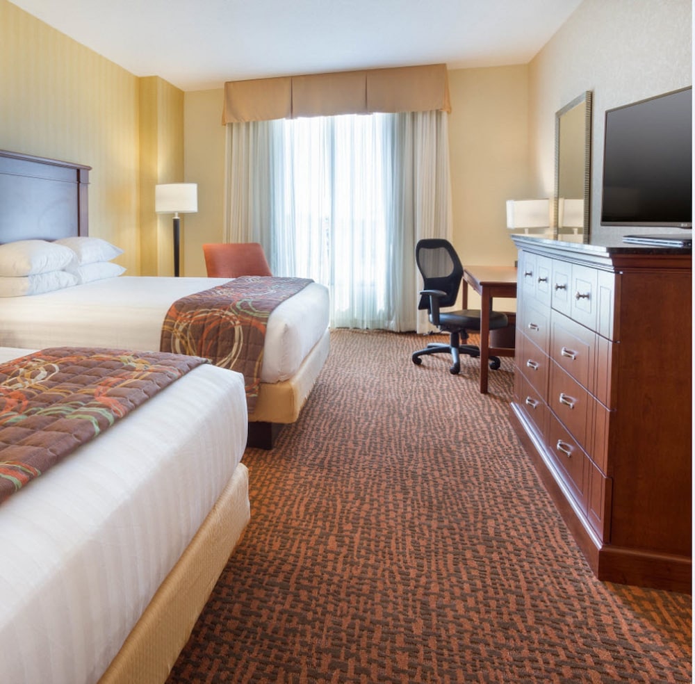 Suite, 2 Queen Beds, Accessible, Refrigerator & Microwave (Sofabed, 2 Rooms, Hearing, Tub) - Photo 3