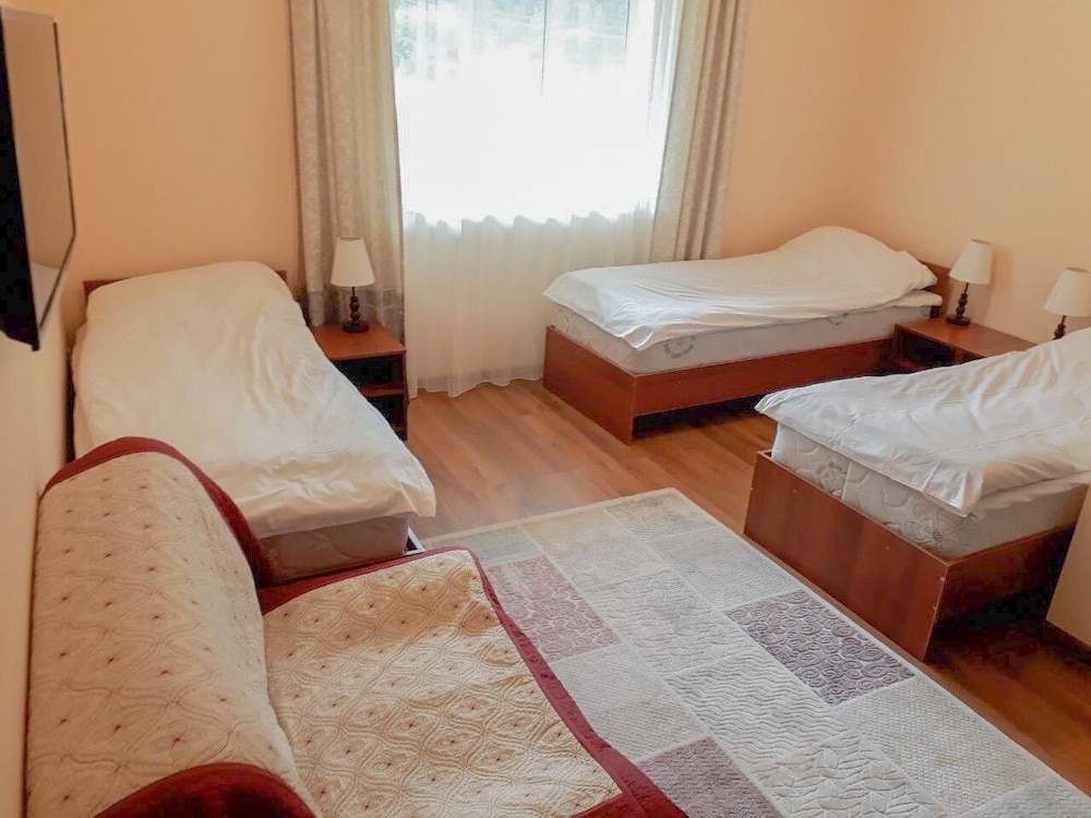 Basic Triple Room photo 1