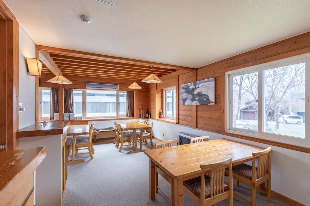 Basic Cottage photo 1
