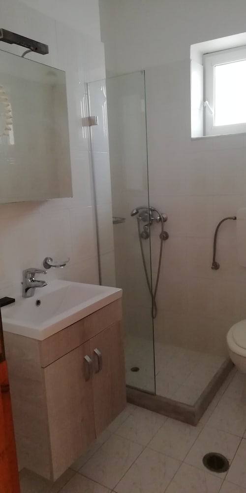 Economy Studio, 1 Double or 2 Twin Beds, Garden View, Tower photo 2
