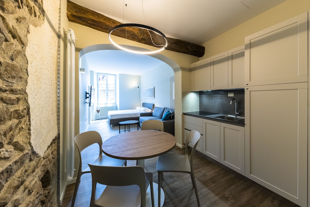 Deluxe Apartment, City View