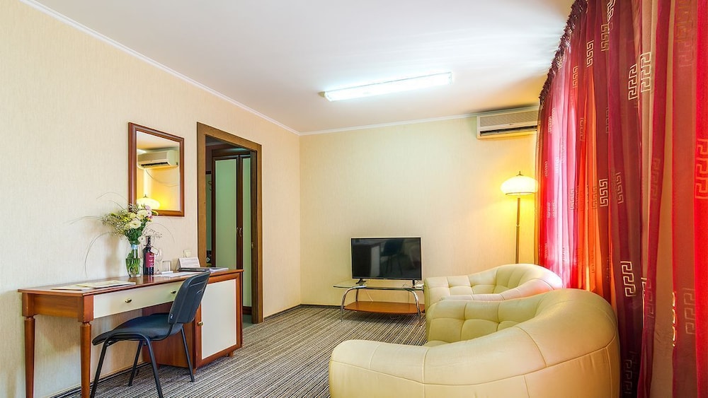 Luxury Suite photo 3