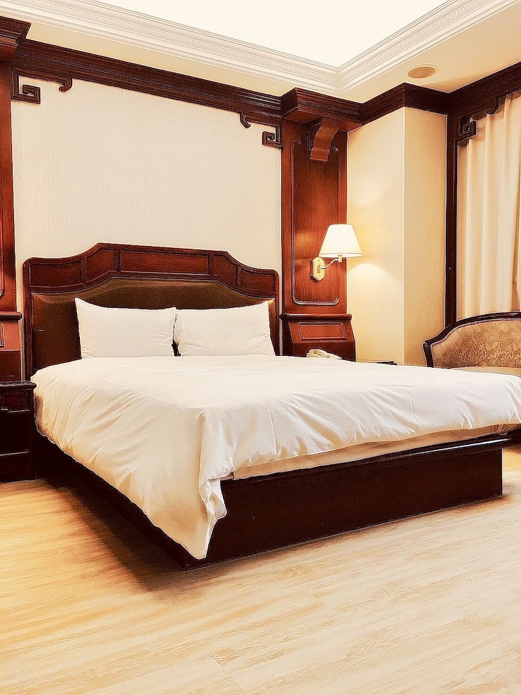 Superior Double Room, Non Smoking - Photo 11
