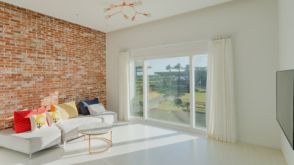Basic Room, 2 Bedrooms (Dokchae)