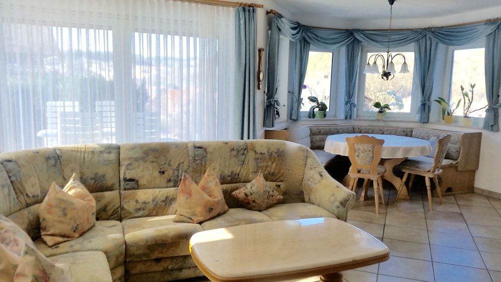 Apartment photo 2