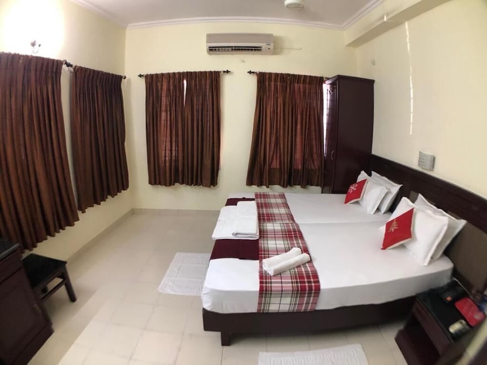 Double Room, 1 Double Bed, Non Smoking, City View photo 1