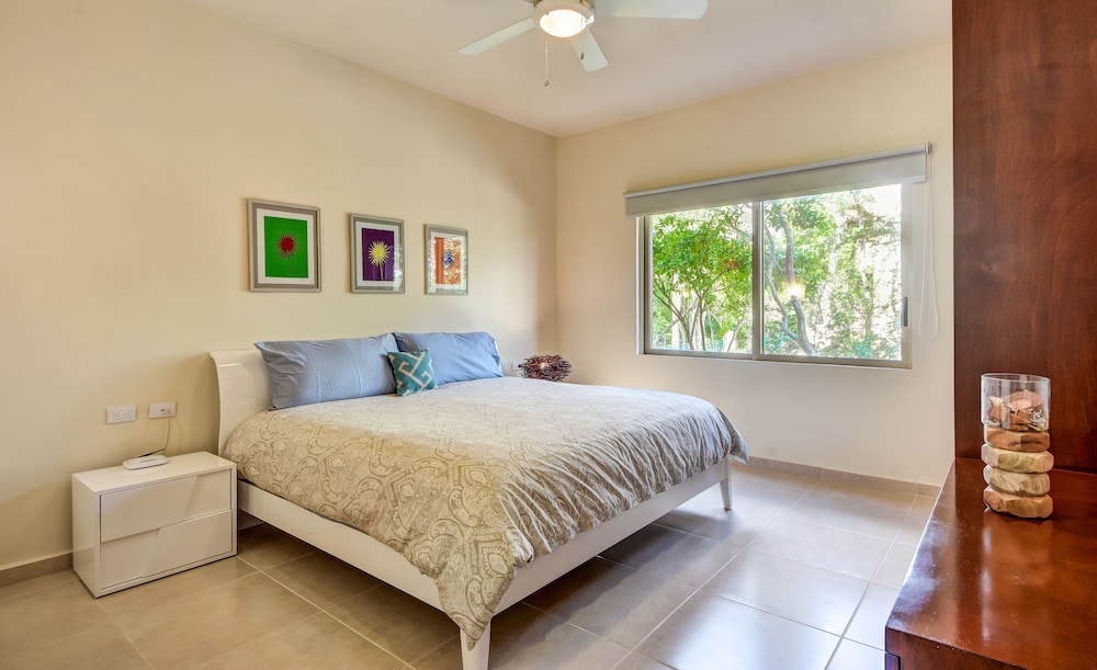 Apartment, 1 Bedroom, Kitchen, Pool View